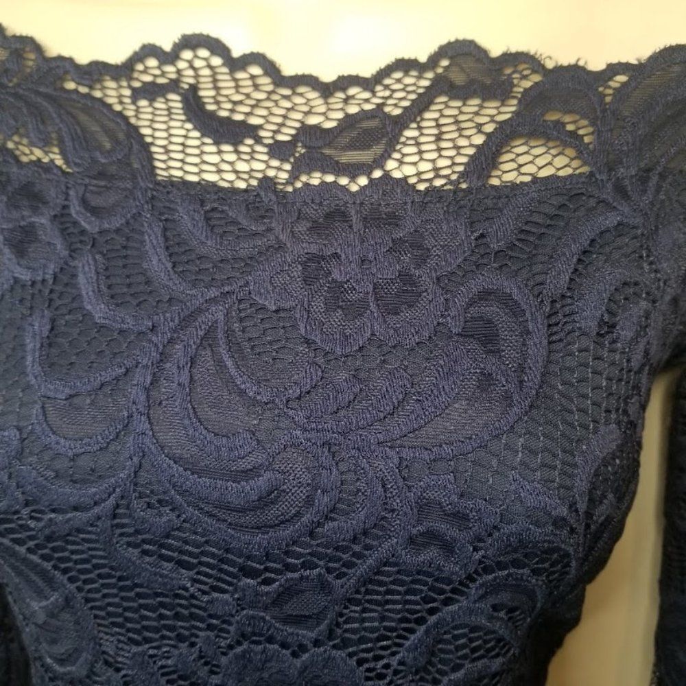Off shoulder lace top/Small - Picture 4 of 7